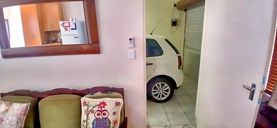 1 Bedroom Property for Sale in Langenhovenpark Free State